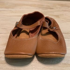 New! Mon petit cognac Mary Janes size 7